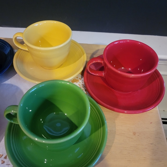 Lot 5 Fiesta Fiestaware Multicolor Cups & Saucers - Picture 4 of 7